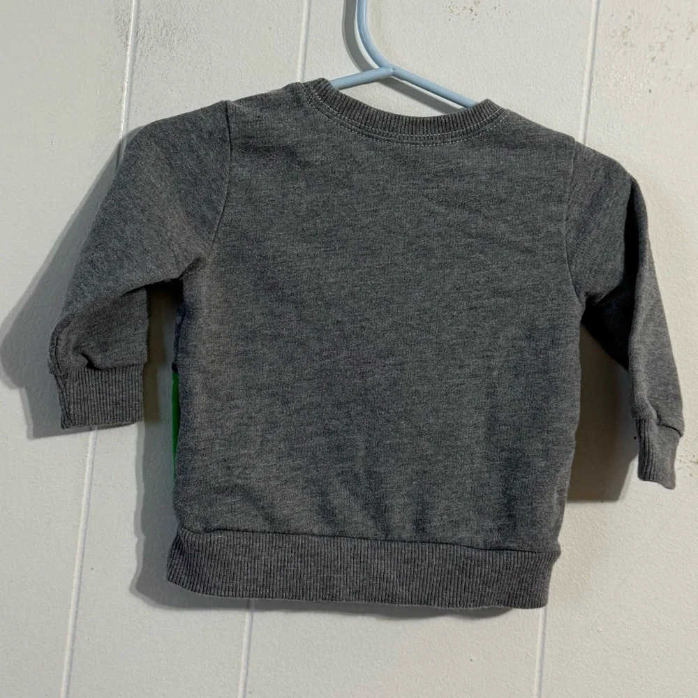 Carter's Gray Sweatshirt‎ with Green Alligator